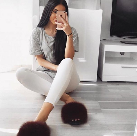 Burgundy top fenty slides