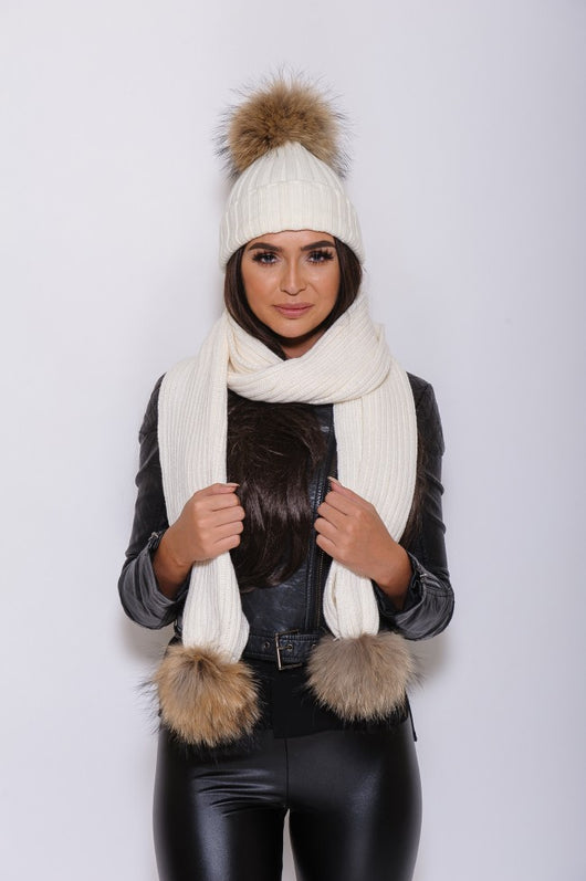 Fluffy hat and scarf top